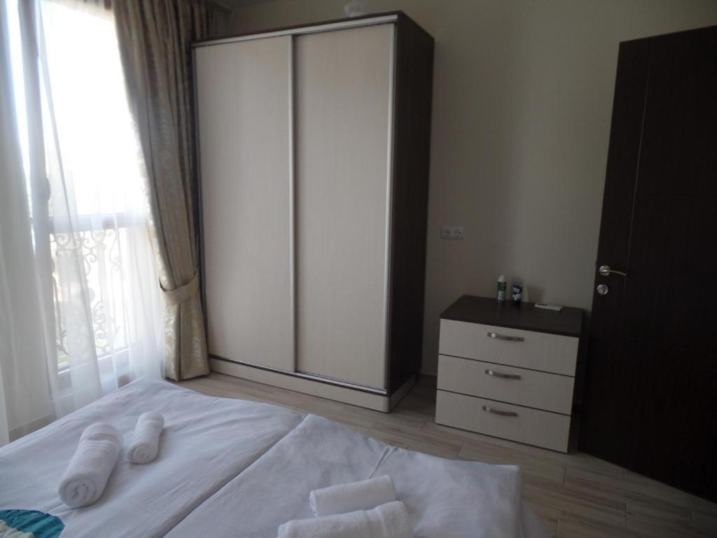 Destination Bulgaria 2000 Cascadas Private Summer Family Apartments 써니비치 외부 사진